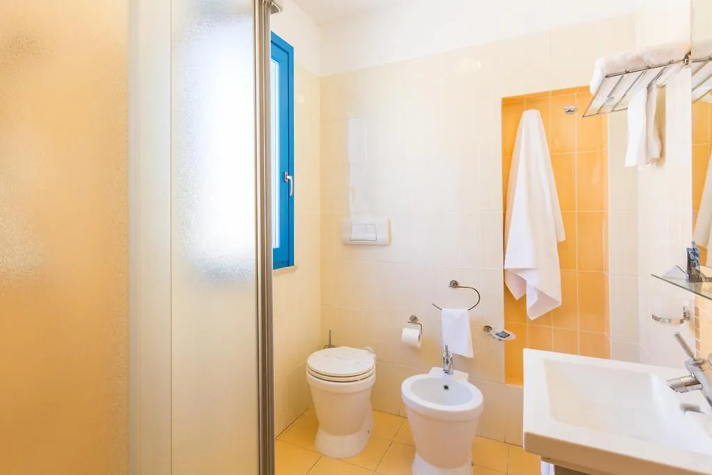 Hotel Tannure سان فيتو لو كابو 3*,